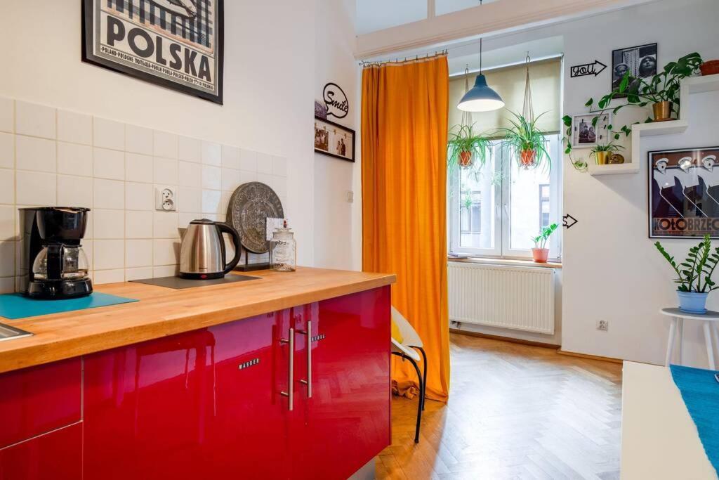 Blue Peace-apartment With Free Parking In Center For 1-6 People Apartment