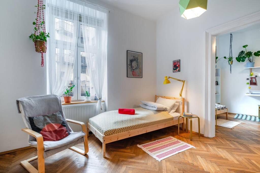 Blue Peace-apartment With Free Parking In Center For 1-6 People Krakau