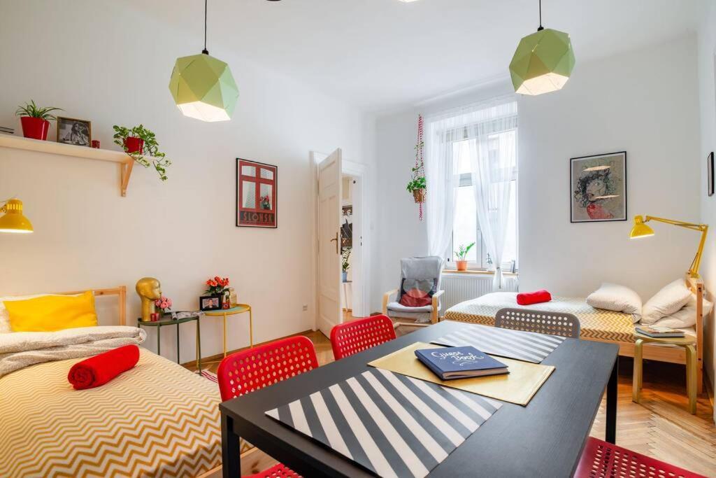 Blue Peace-apartment With Free Parking In Center For 1-6 People * Krakau