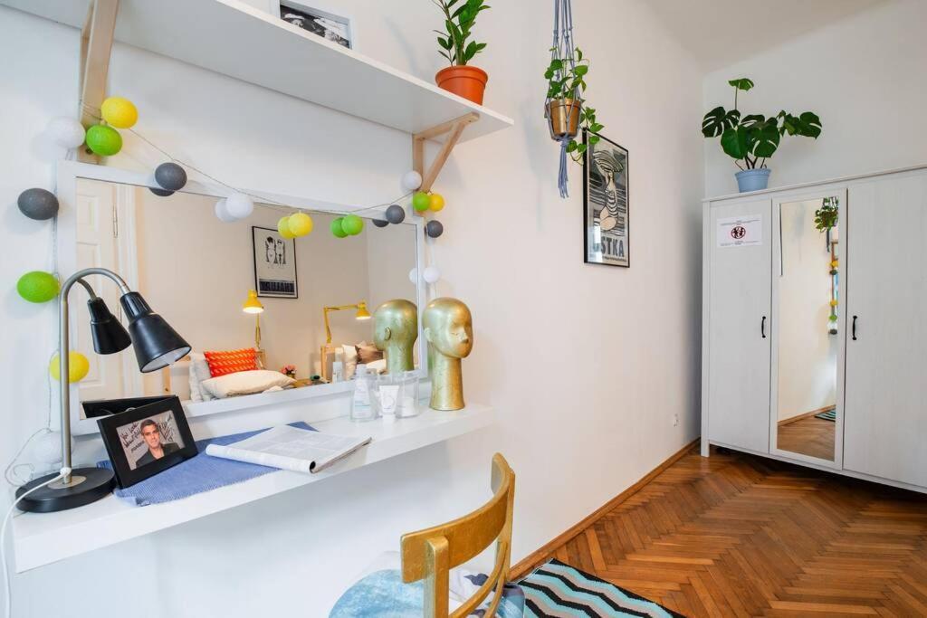 Blue Peace-apartment With Free Parking In Center For 1-6 People Apartment Krakau